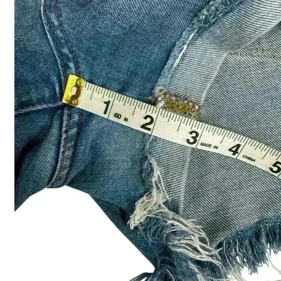 BLANK-NYC TOMBOY DISTRESSED BLUE DENIM CUT-OFFS SIZE 29 - Picture 4 of 9